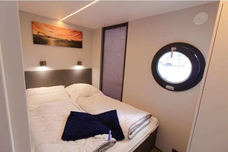Hausboot Fjord Aries Mit Dachterrasse In Schleswig Hotel Екстериор снимка