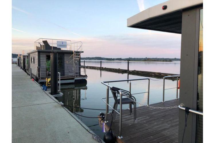 Hausboot Fjord Aries Mit Dachterrasse In Schleswig Hotel Екстериор снимка