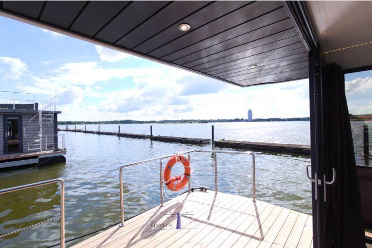 Hausboot Fjord Aries Mit Dachterrasse In Schleswig Hotel Екстериор снимка